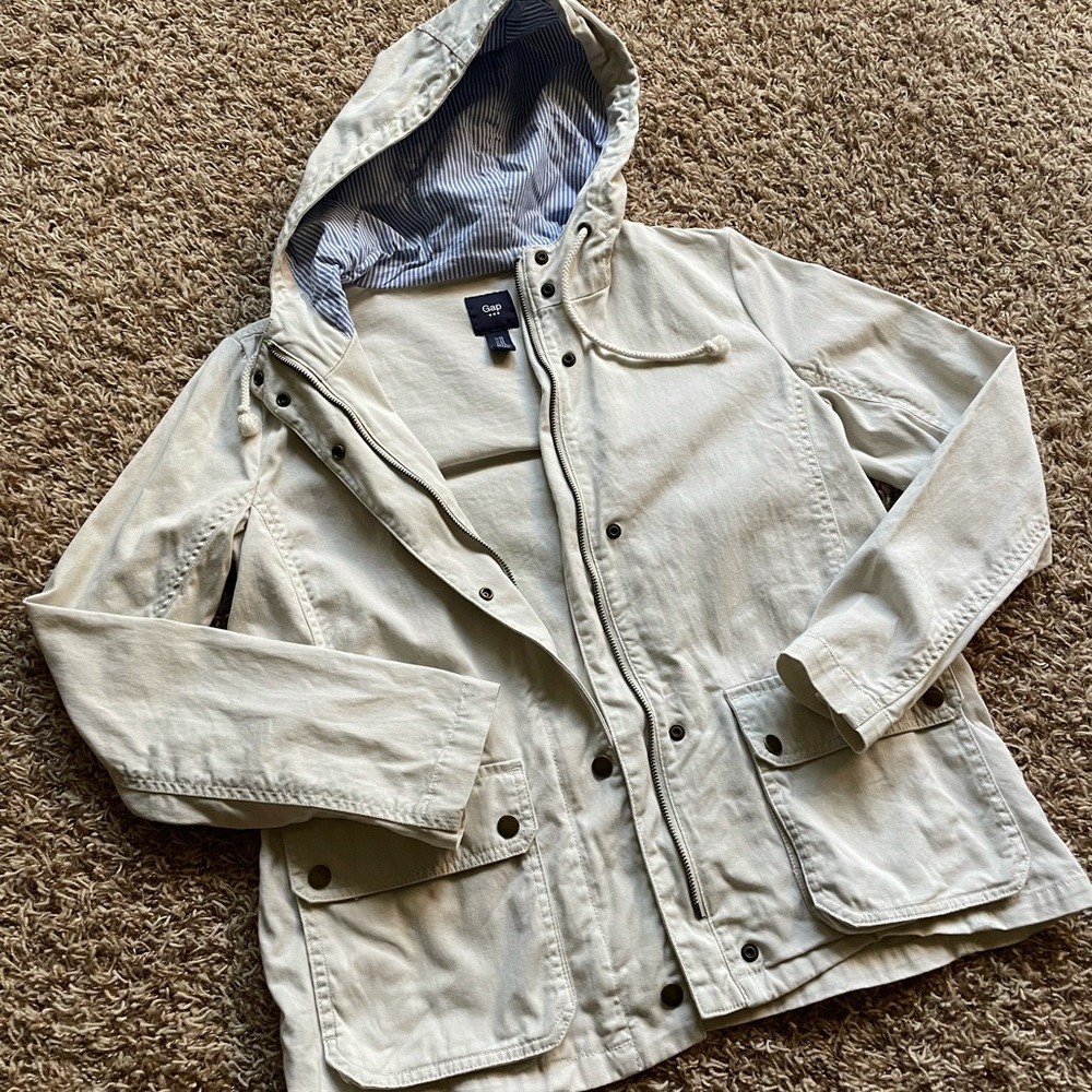 New gap beige jacket